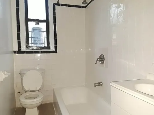 Rented by New York Residence | media 33