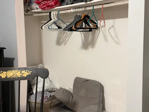 (undisclosed Address), Clinton, MD 20735