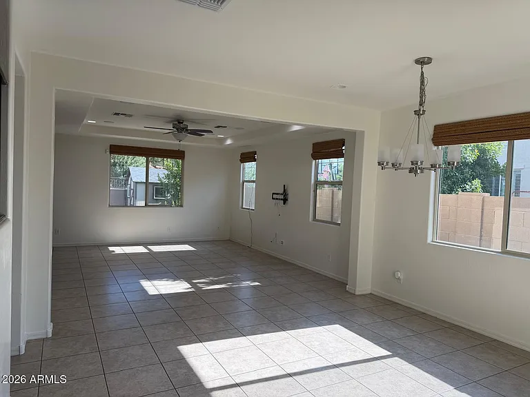 2043 E Lantana Dr — Photo 7
