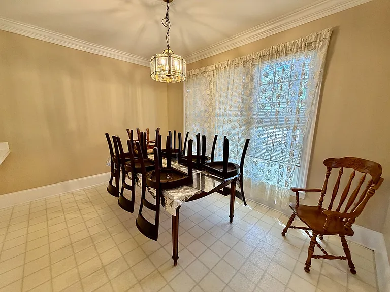 525 Brook Ave — Photo 10