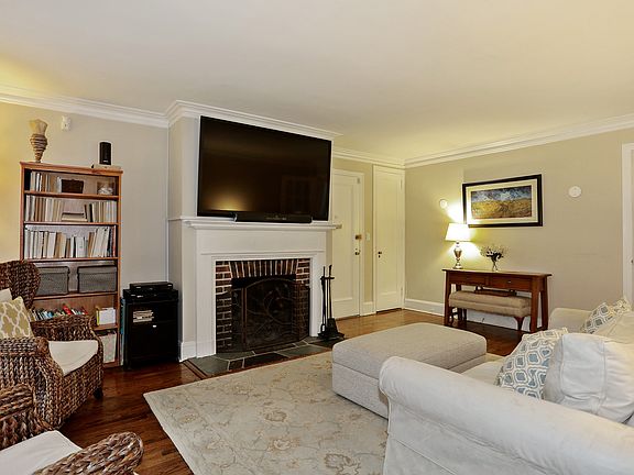 2nd image of 20 N Broadway APT F225