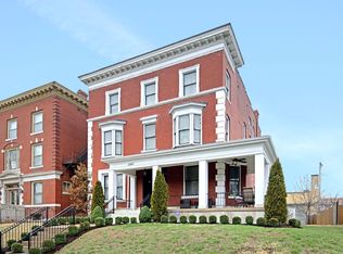 5245 Washington Pl, Saint Louis, MO 63108