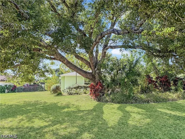 3510 SE 2nd Ave, Cape Coral, FL 33904