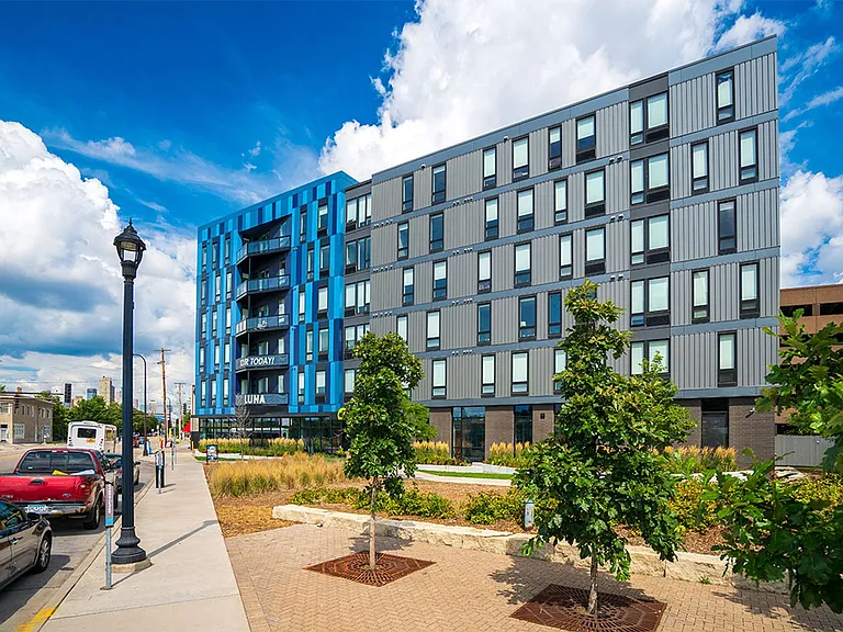 Luna Apartments — Photo 9