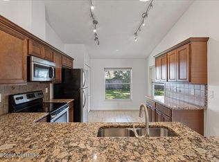 816 Hunters Creek Dr, West Melbourne, FL 32904