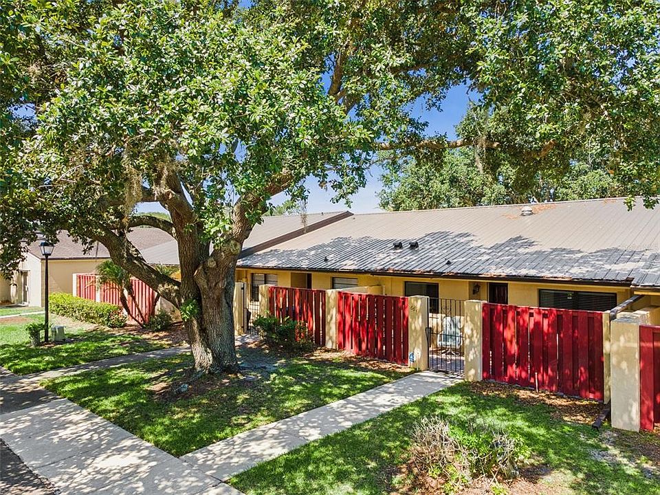 1st image of 664 Clubhouse Rd