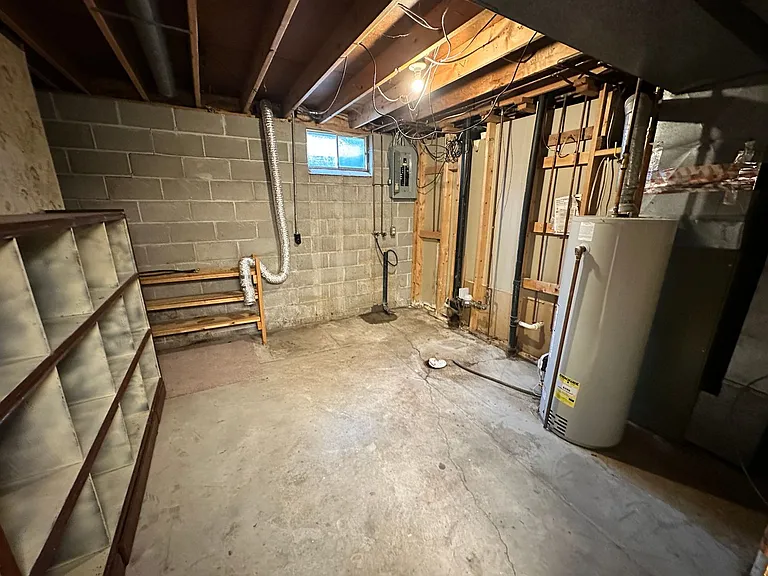 2321 W Sumner St — Photo 13