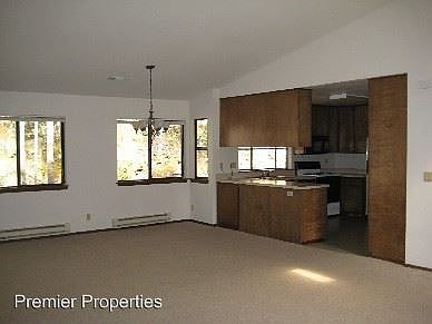 2nd image of 1472 Glenwood Dr