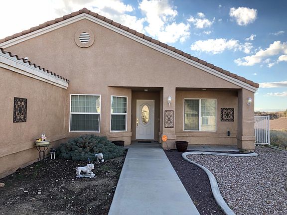 3rd image of 13930 Evergreen Ln