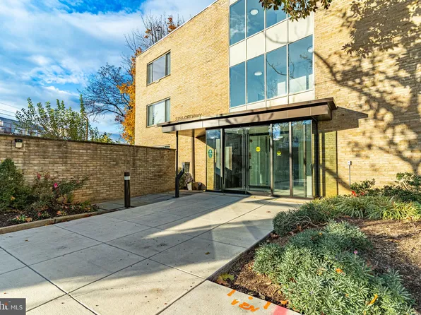 2755 Ordway St NW APT 105, Washington, DC 20008