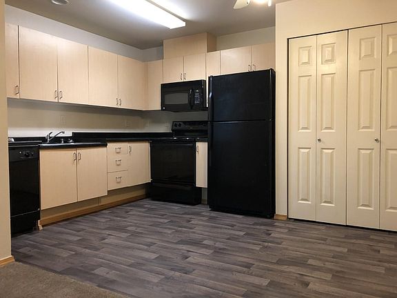 2nd image of 3989 NW Fairway Ln #102