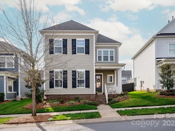 13818 Jacks Ln, Pineville, NC 28134