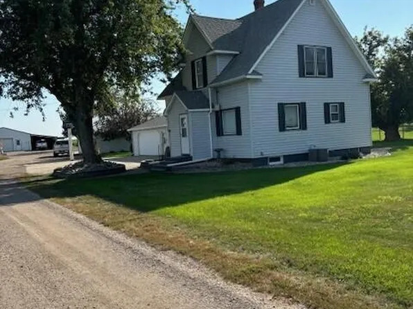 4908 9th Ave SW, Watertown, SD 57201