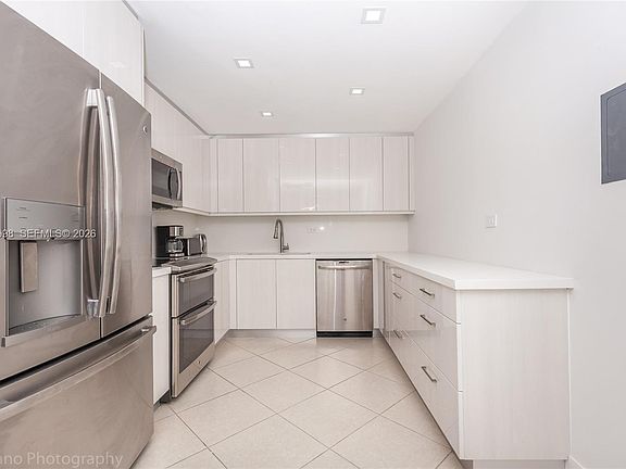 4th image of 5555 Collins Ave APT 9U