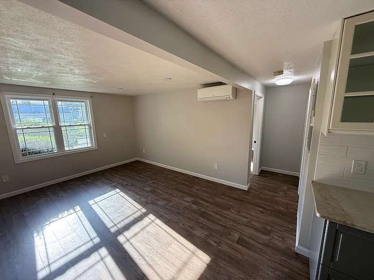 130 James St #2 — Photo 8