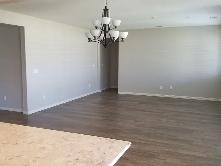 13810 Elbury Ave — Photo 6