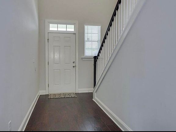 3rd image of 119 Kenosha Ct