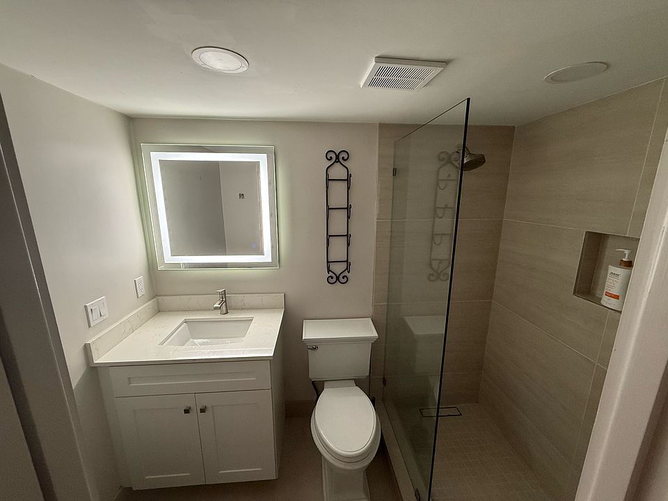 bath #2 (in guest room)