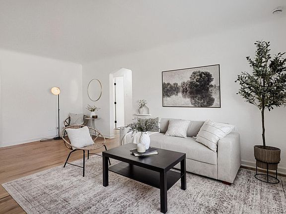 4th image of 2985 Ivanhoe Street