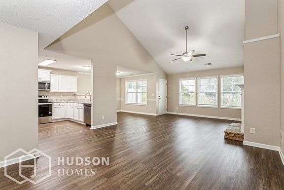 4th image of 3906 Pine Village Pl
