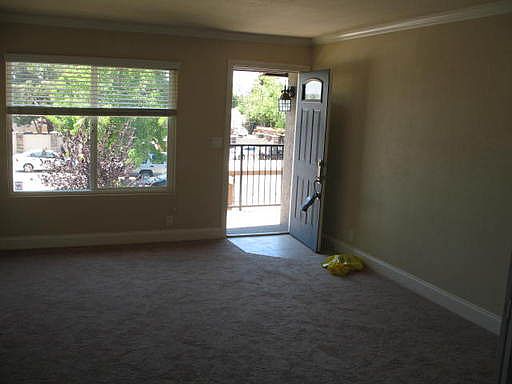 2nd image of 1440 Oakdale Ave Unit 19