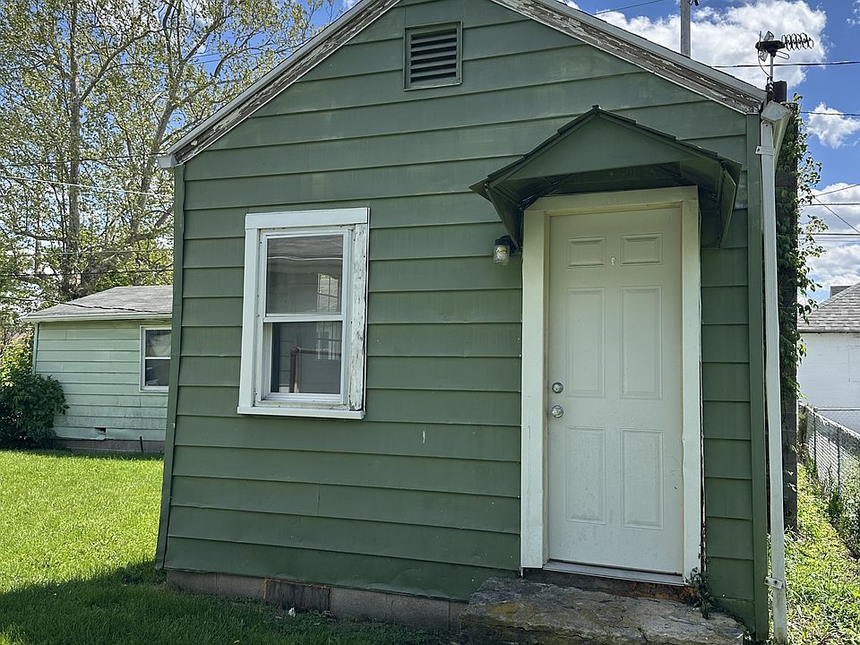 1st image of 721 1/2 E Willard St