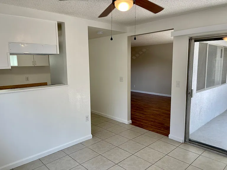 2064 E Evergreen St #2064 — Photo 7