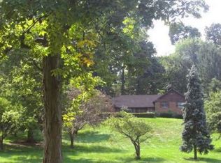 443 Willow Rd, Springfield, OH 45502