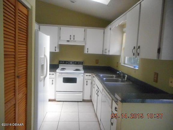 3rd image of 2245 10th Ave
