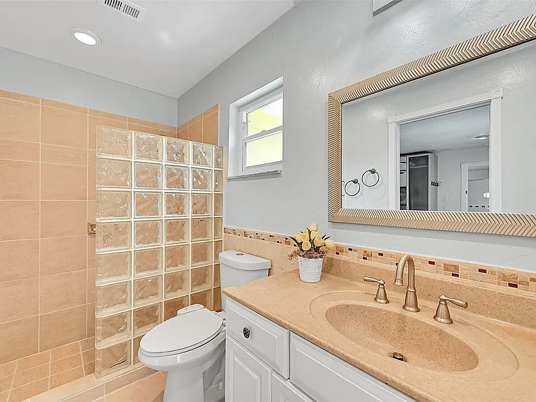 1480 SW 66th Ter — Photo 27