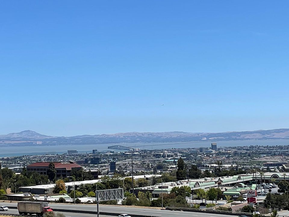 1st image of 1555 W Hillsdale Blvd #304