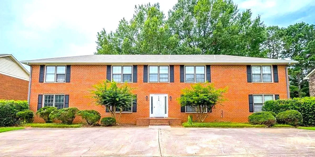 2 bed, 2.0 bath, 1092 sqft, $1,300 — Photo 1