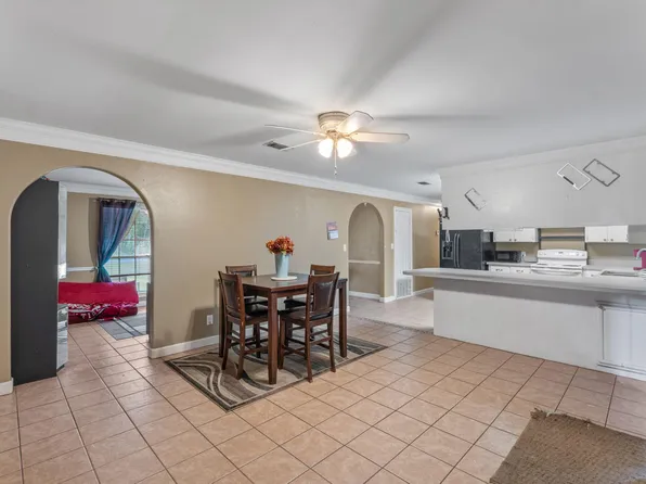 6436 Spruce St, Milton, FL 32570