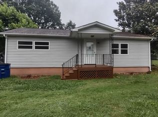 2148 Bristol St, Winston Salem, NC 27105