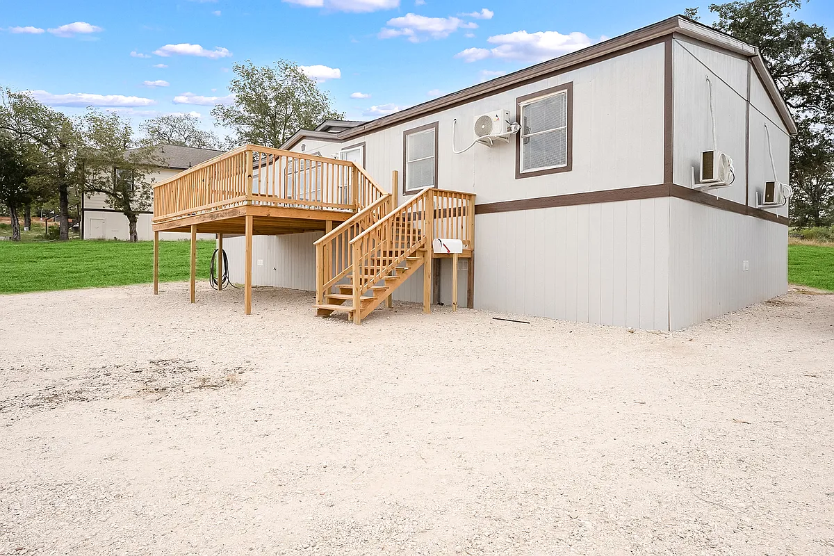 Building Photo - 145 Sandy Ridge Dr