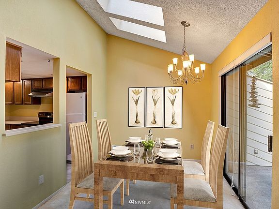 4th image of 15212 Sunwood Blvd #J2-1