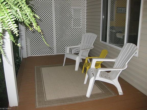 2nd image of 520 Loomis Ave