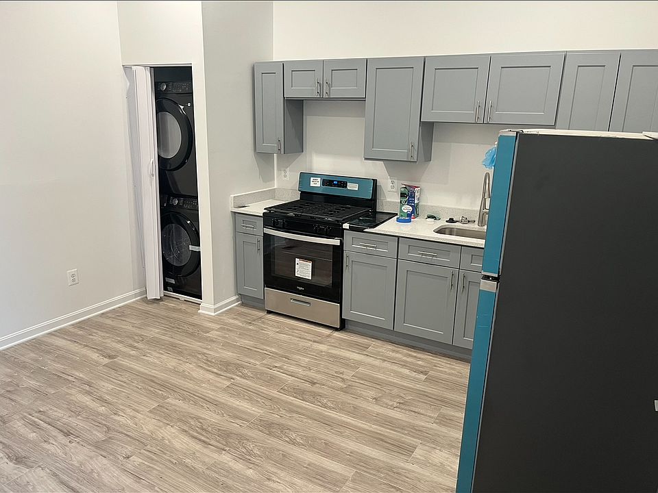 2nd image of 1728 McCulloh St #1