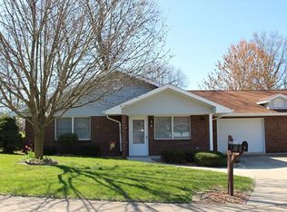 3 Latzer Ln, Highland, IL 62249