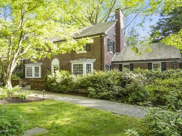 9 Aylesbury Rd, Worcester, MA 01609