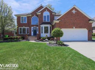 57037 Stonebriar Dr, Washington, MI 48094