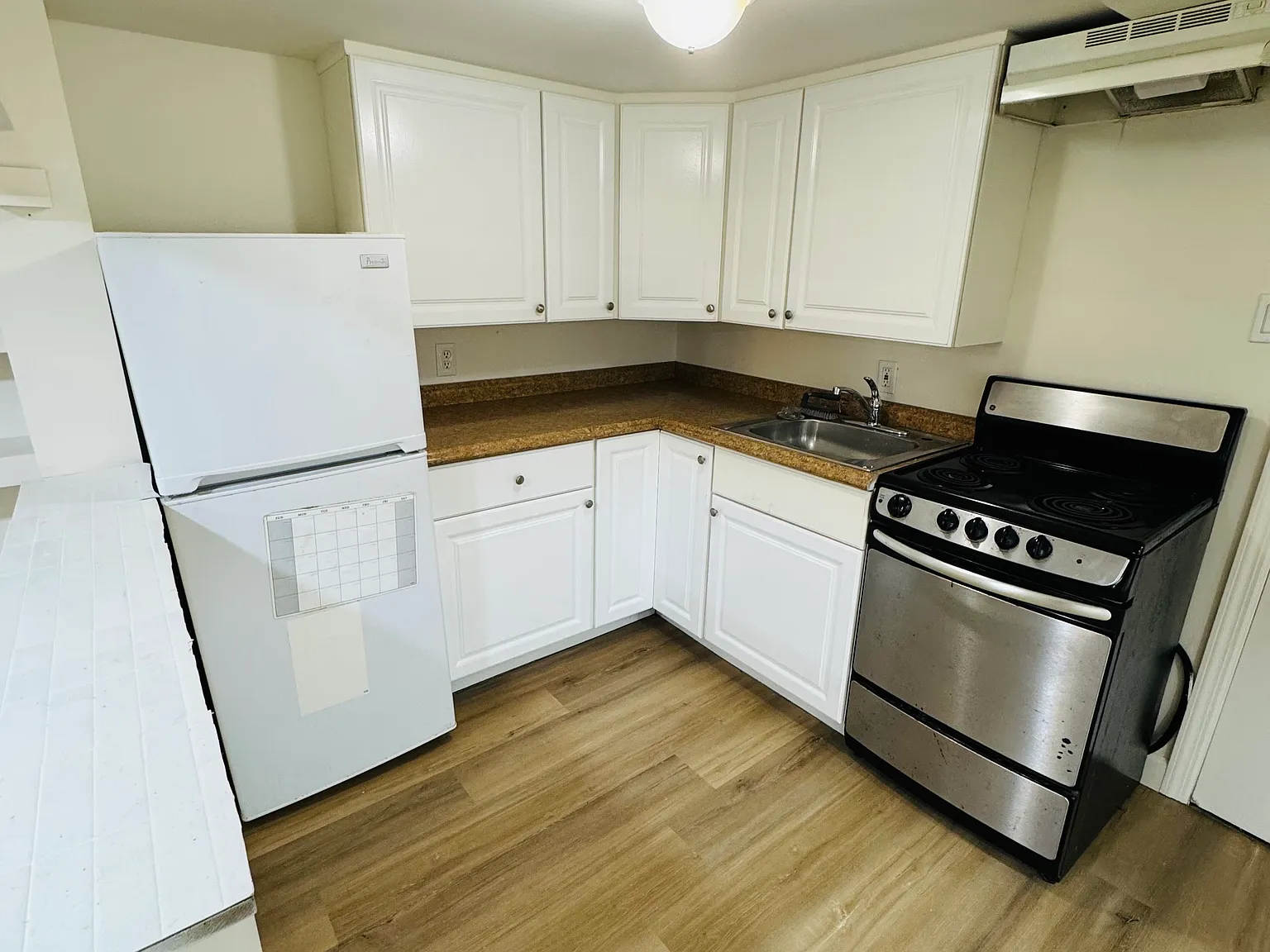 1 bed, 900 sqft, $1,999 — Photo 1