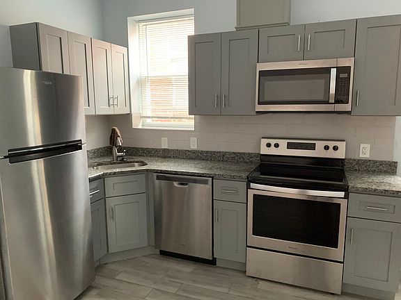 4th image of 1609 S Broad St Floor 3