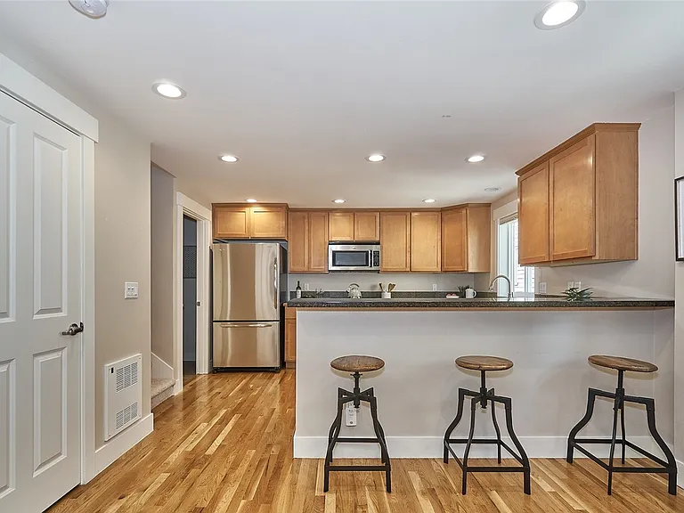 8552 Midvale Ave N #B — Photo 14