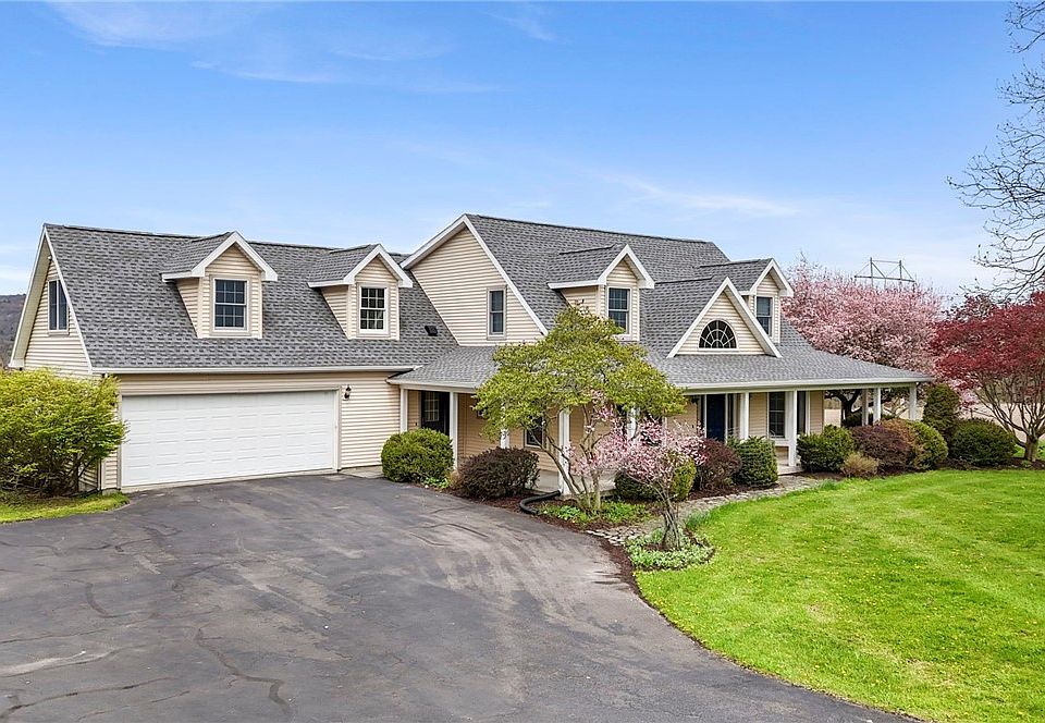1st image of 929 Coddington Rd