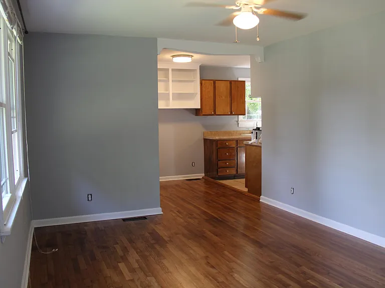 5232 Queen Anne Rd — Photo 3
