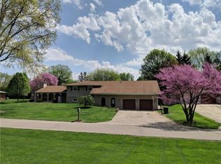 2418 Lake Dr, Anderson, IN 46012