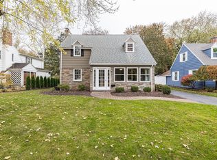 275 Brooklawn Dr, Rochester, NY 14618