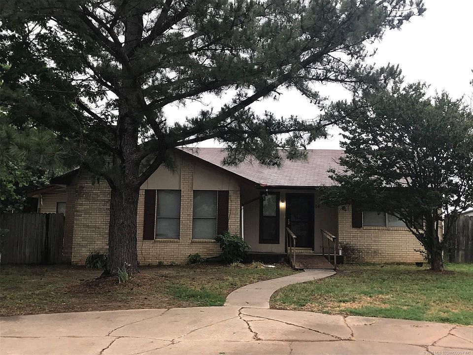 1st image of 1416 S Walker Dr