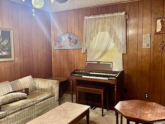 4th image of 2318 Boxwood Ln